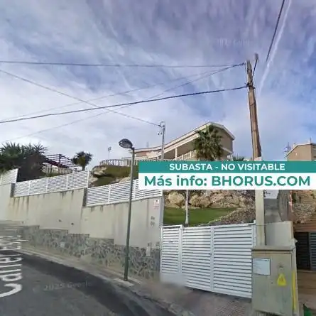 Casa con jardín en venta en ESPARRAGUERA 64