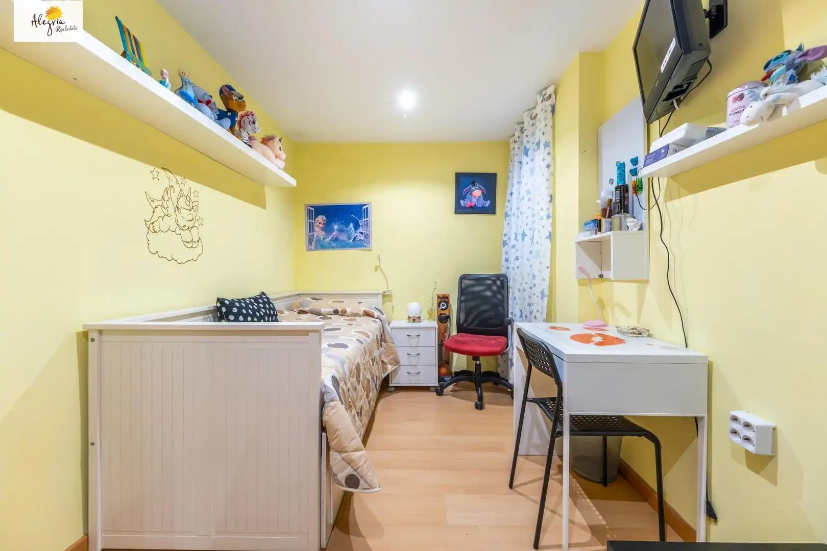 Habitación de Apartamento en venta en Alicante / Alacant con Calefacción y Amueblado