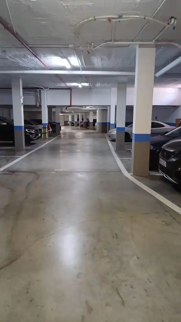 Parkplatz von Wohnung zum Verkauf in Marbella mit Klimaanlage, Heizung und Balkon
