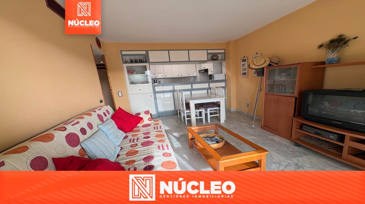 Living room of Flat for sale in Salou  with Air Conditioner, Heating and Furnished