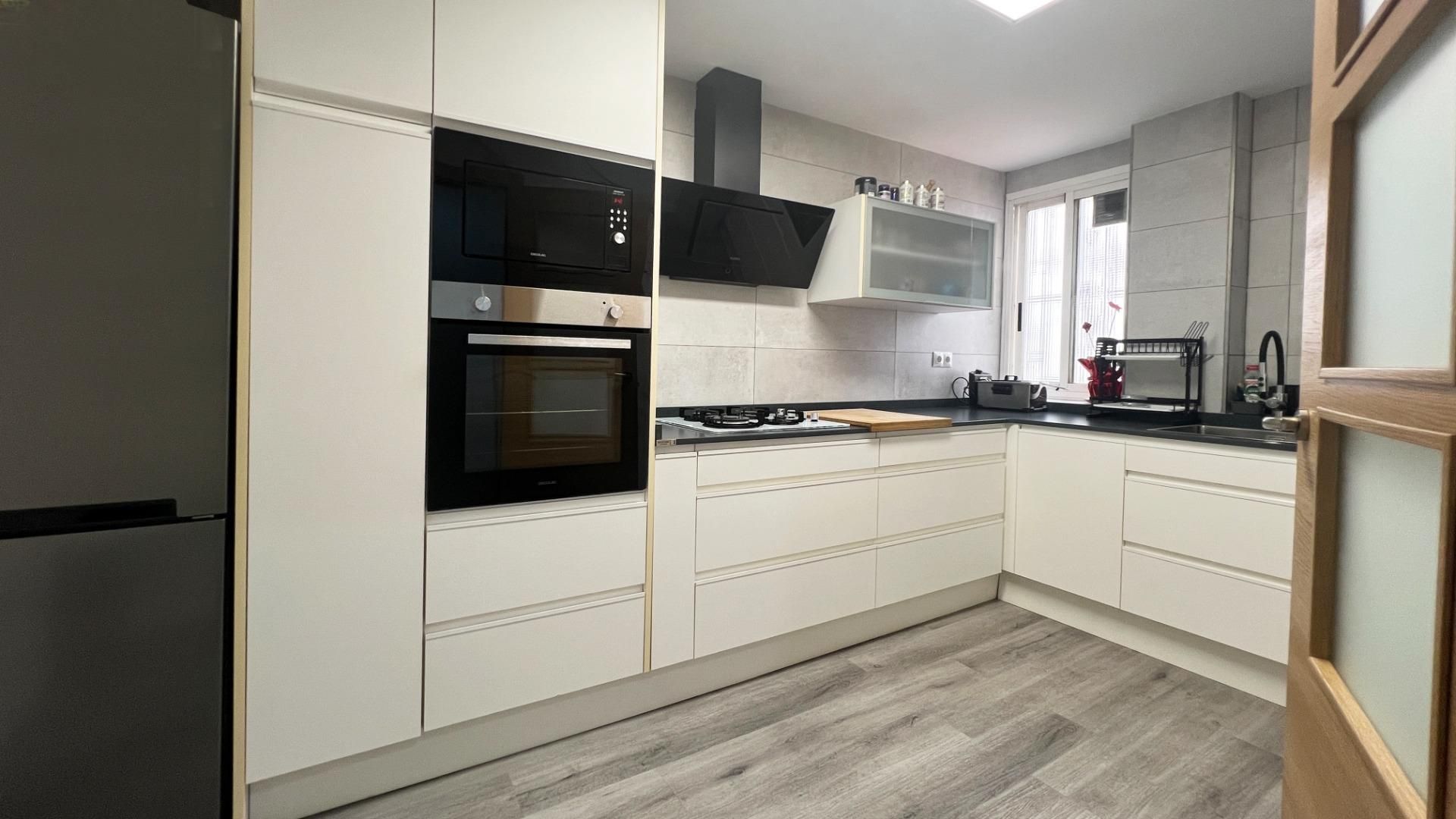 Kitchen of Flat for sale in Paiporta  with Air Conditioner, Heating and Terrace