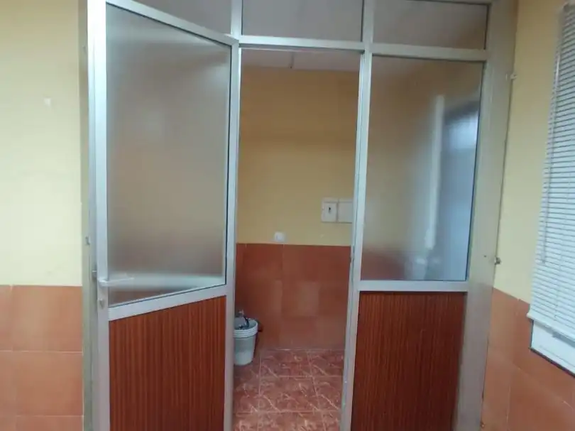 Bany de Local en venda en Madroñera amb Aire condicionat