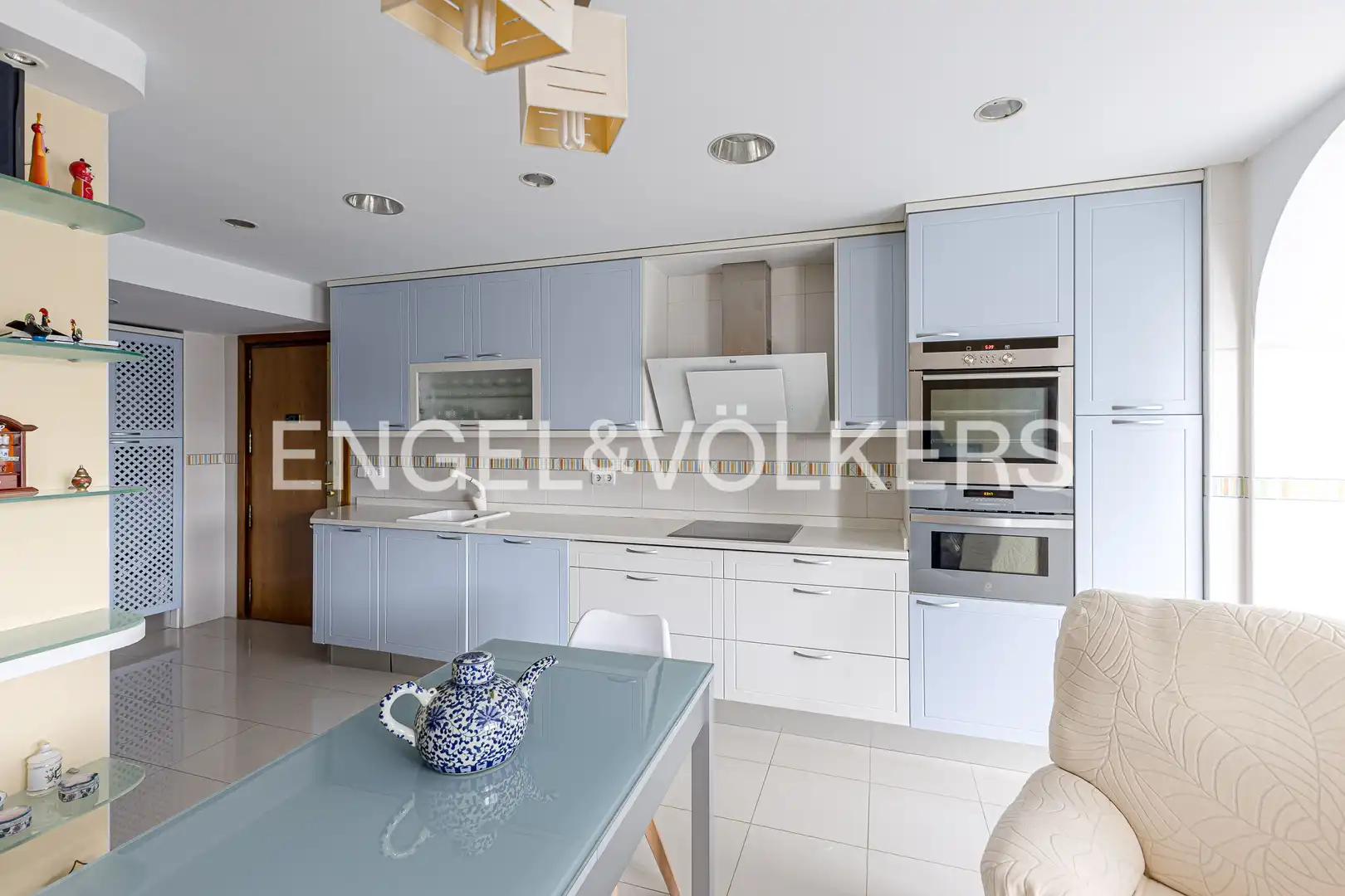 Kitchen of Flat for sale in Madrid  with Heating, Storage room and Furnished