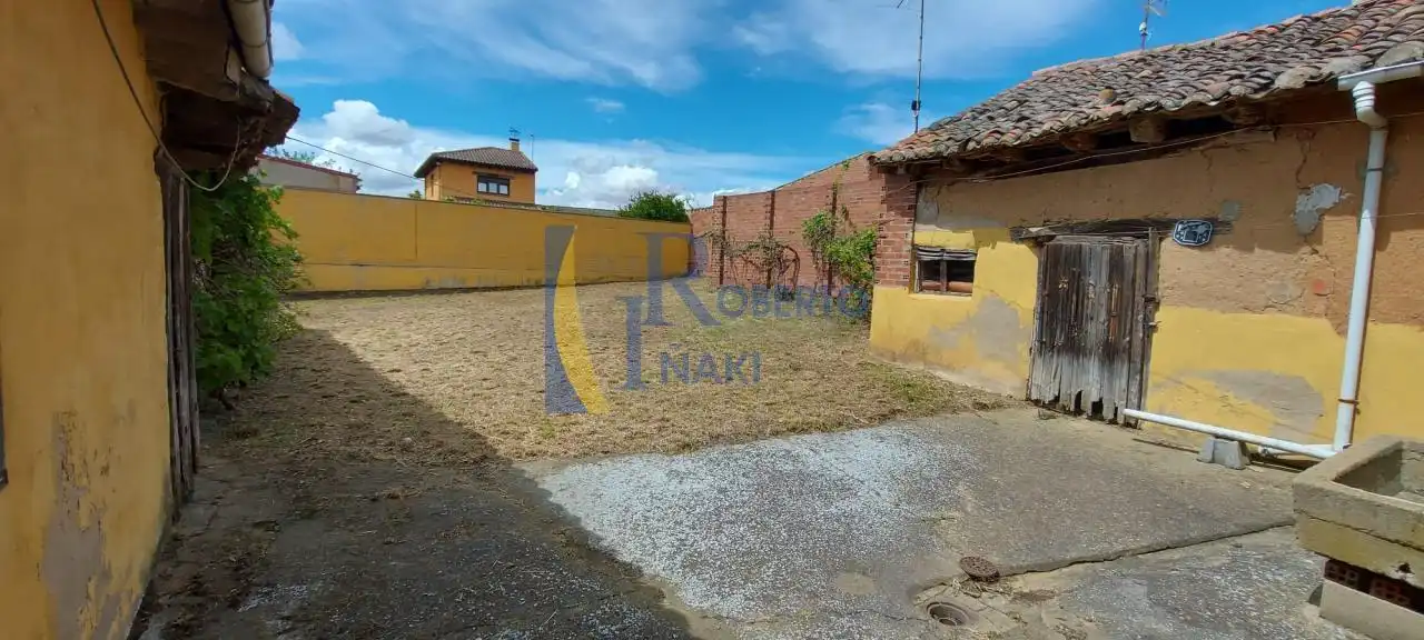 Casa o chalet en venta en San Millán de los Caballeros con Jardín privado