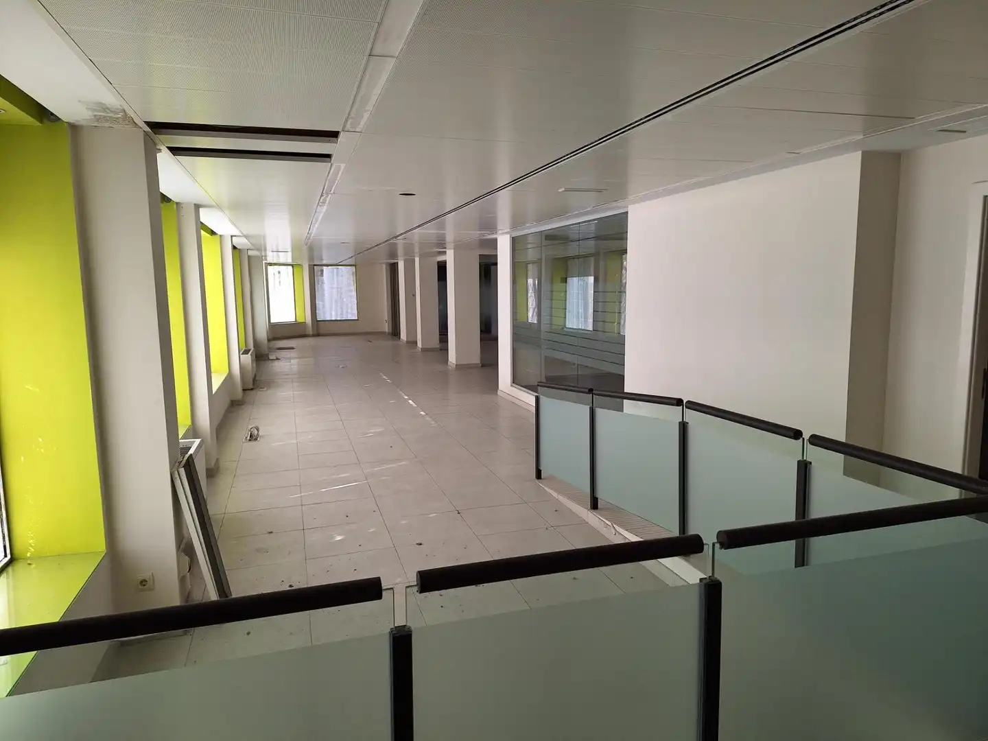 Local comercial de lloguer a Plaza de Cristóbal Colón 7, imagen 4