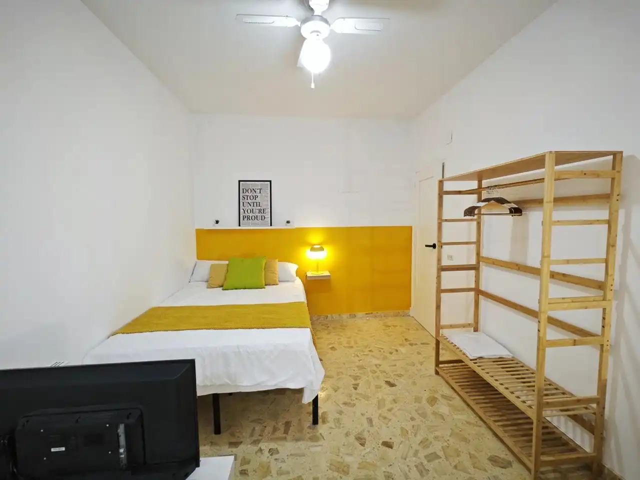 Estudio de alquiler en San Esteban, Barrio de Peral - San Félix