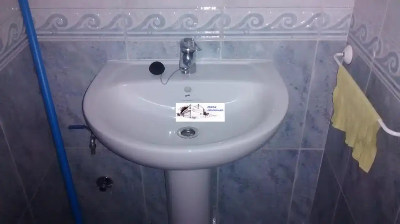 Badezimmer von Geschaftsraum zur Miete in Tomiño