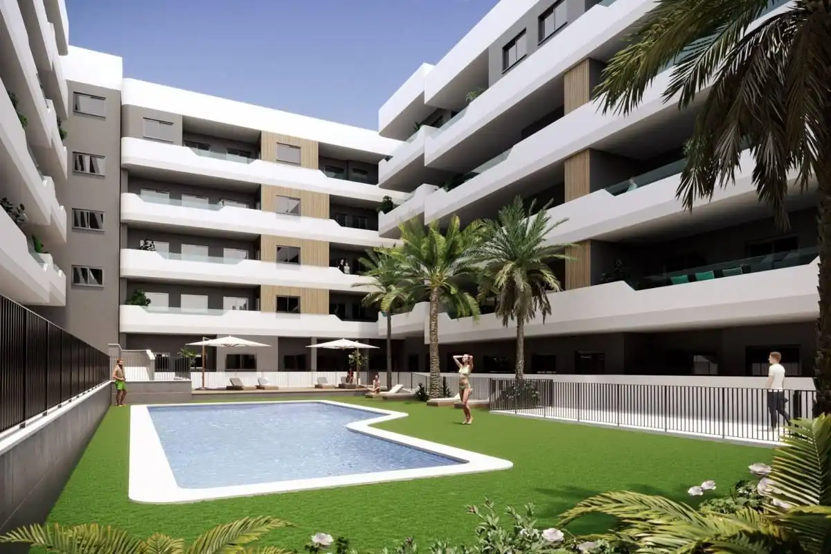 Apartament amb piscina en venda a Santa Pola ciudad