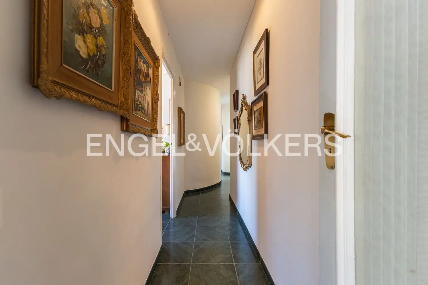 Piso en venta en Valencia con Calefacción y Balcón