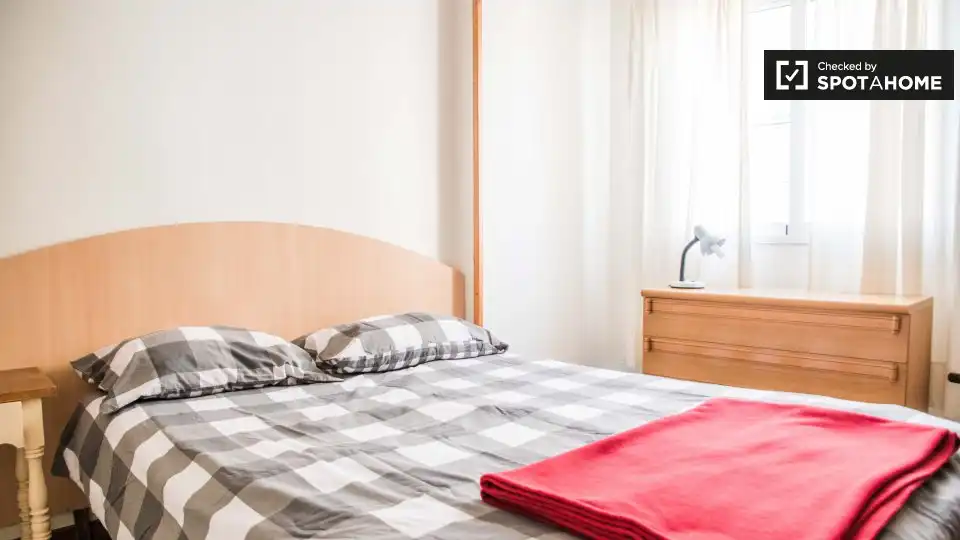 Dormitori de Apartament per a compartir en Mislata amb Aire condicionat, Calefacció i Terrassa