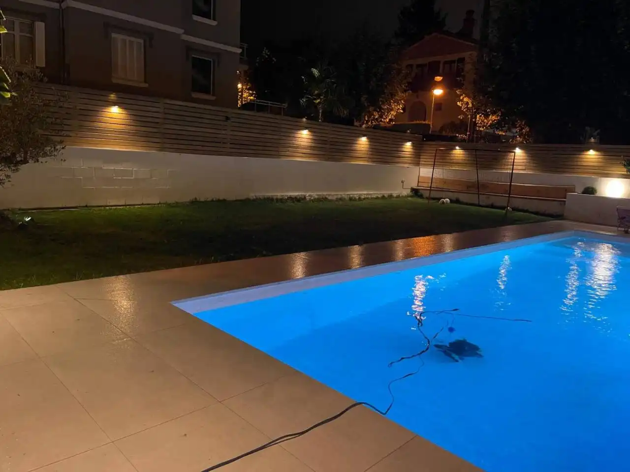Piscina de Casa o xalet en venda en Donostia - San Sebastián  amb Aire condicionat, Calefacció i Jardí privat