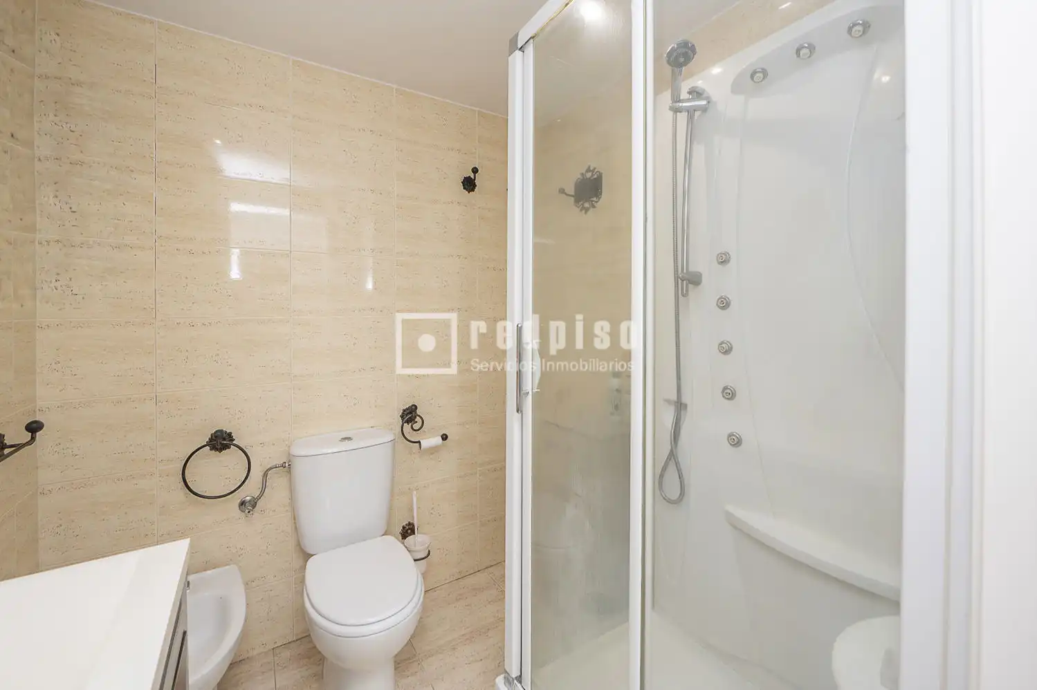 Bathroom of Flat for sale in Pinto  with Air Conditioner, Heating and Terrace