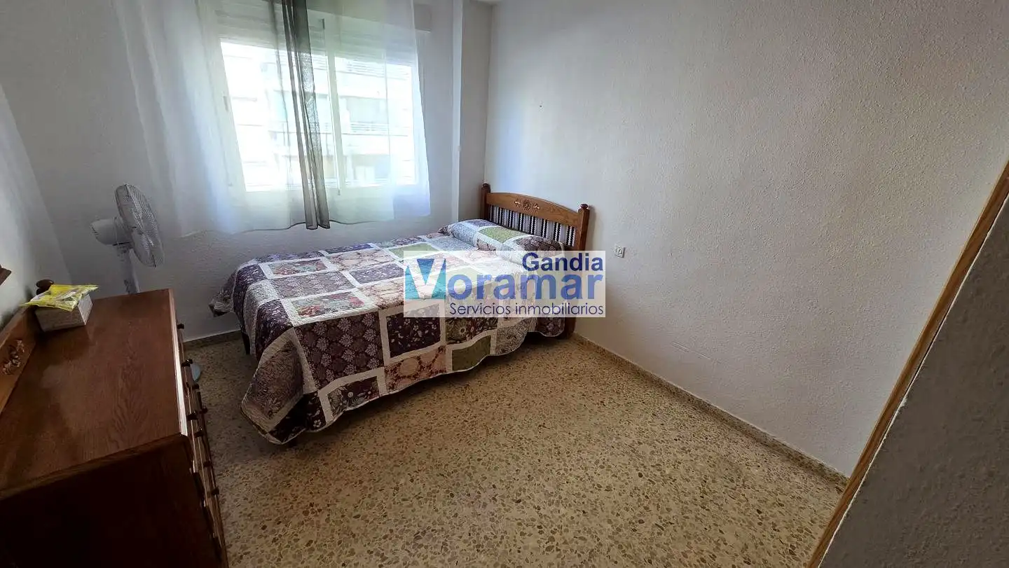 Schlafzimmer von Wohnungen zur Miete in Miramar mit Heizung, Terrasse und Möbliert