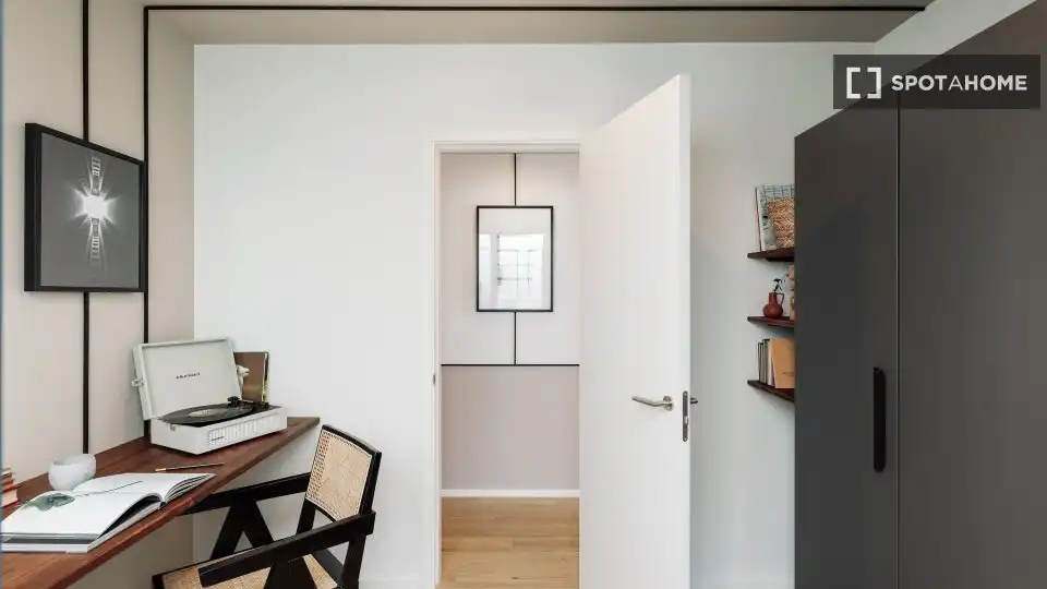 Flat for rent in Barcelona  with Air Conditioner, Heating and Furnished