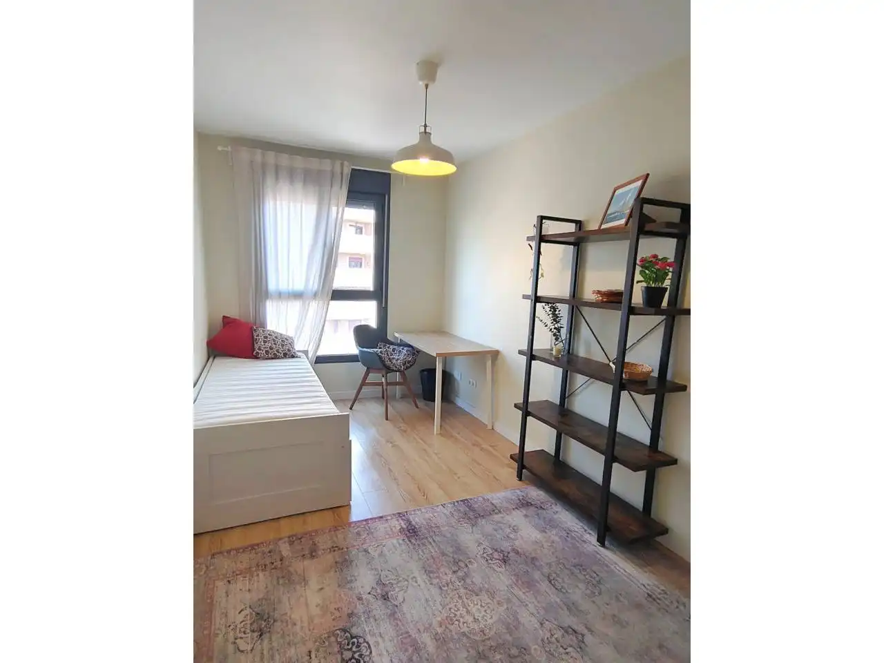 Habitación de Piso de alquiler en Valencia con Aire acondicionado, Calefacción y Balcón