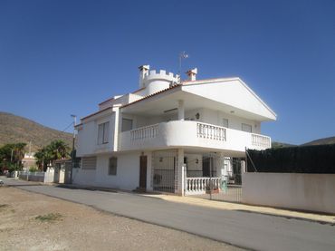 Villa avec balcon à vendre à Caserio Pozo Egea 20