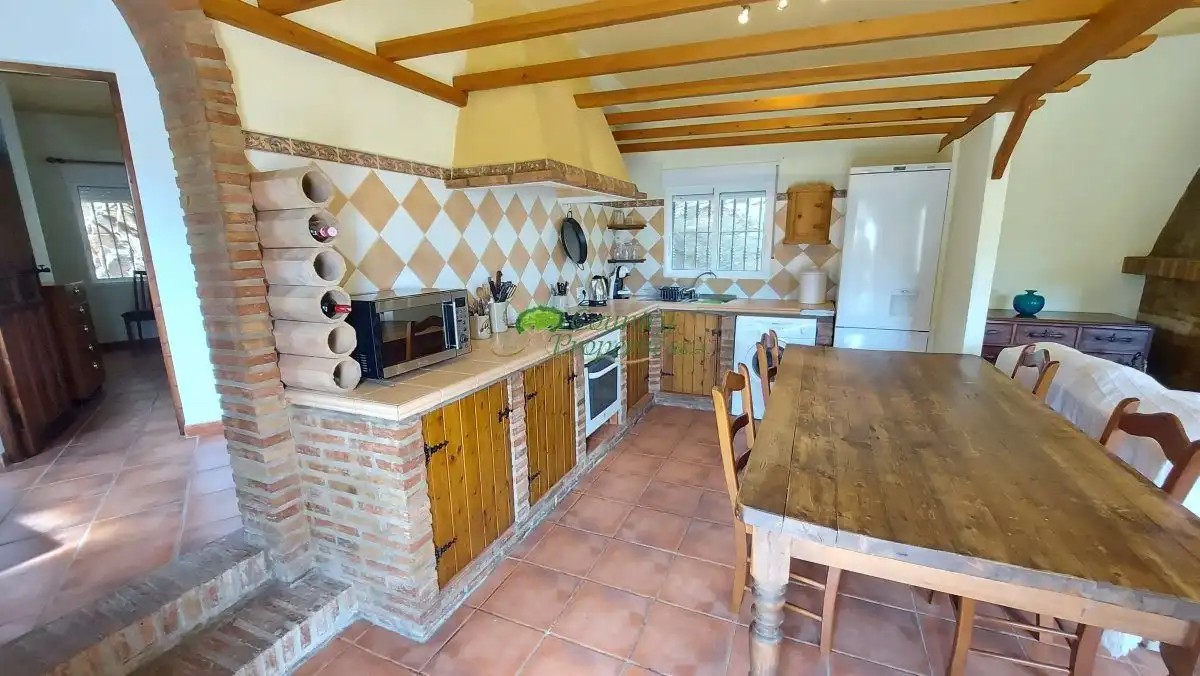 Cocina de Finca rústica en venta en Vélez-Málaga con Aire acondicionado, Terraza y Trastero