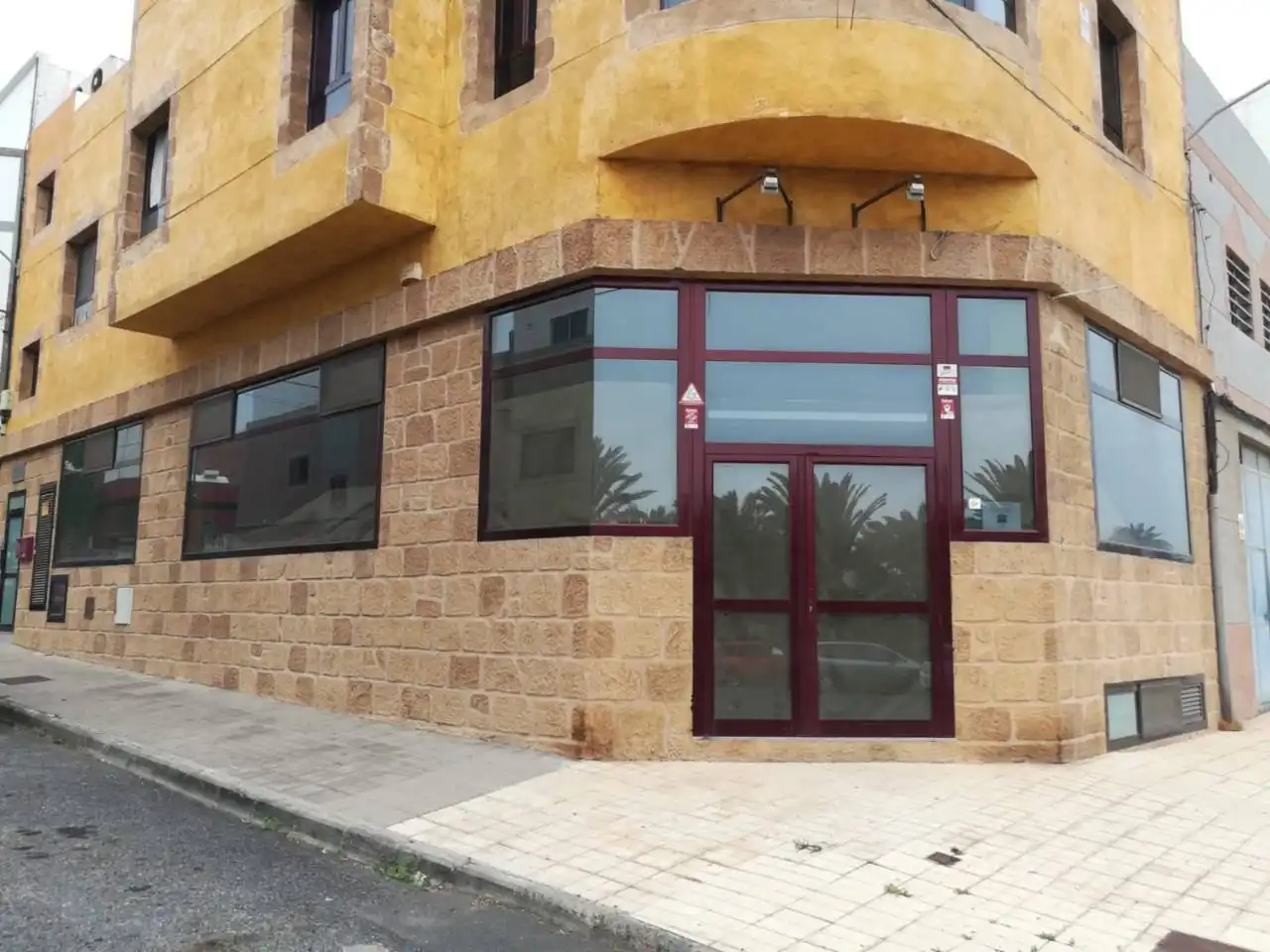 Local en venta en Abogado Juan de Quevedo esq Hnos Benitez Inglot, 2, Carrizal