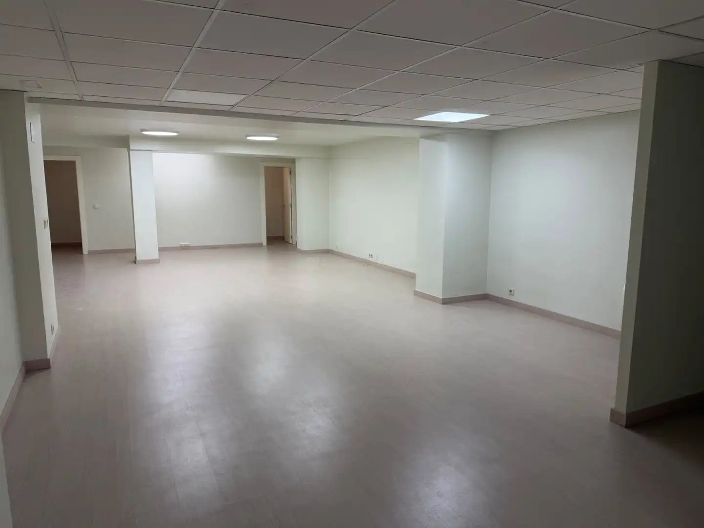 Büro zur Miete in  Logroño mit Heizung