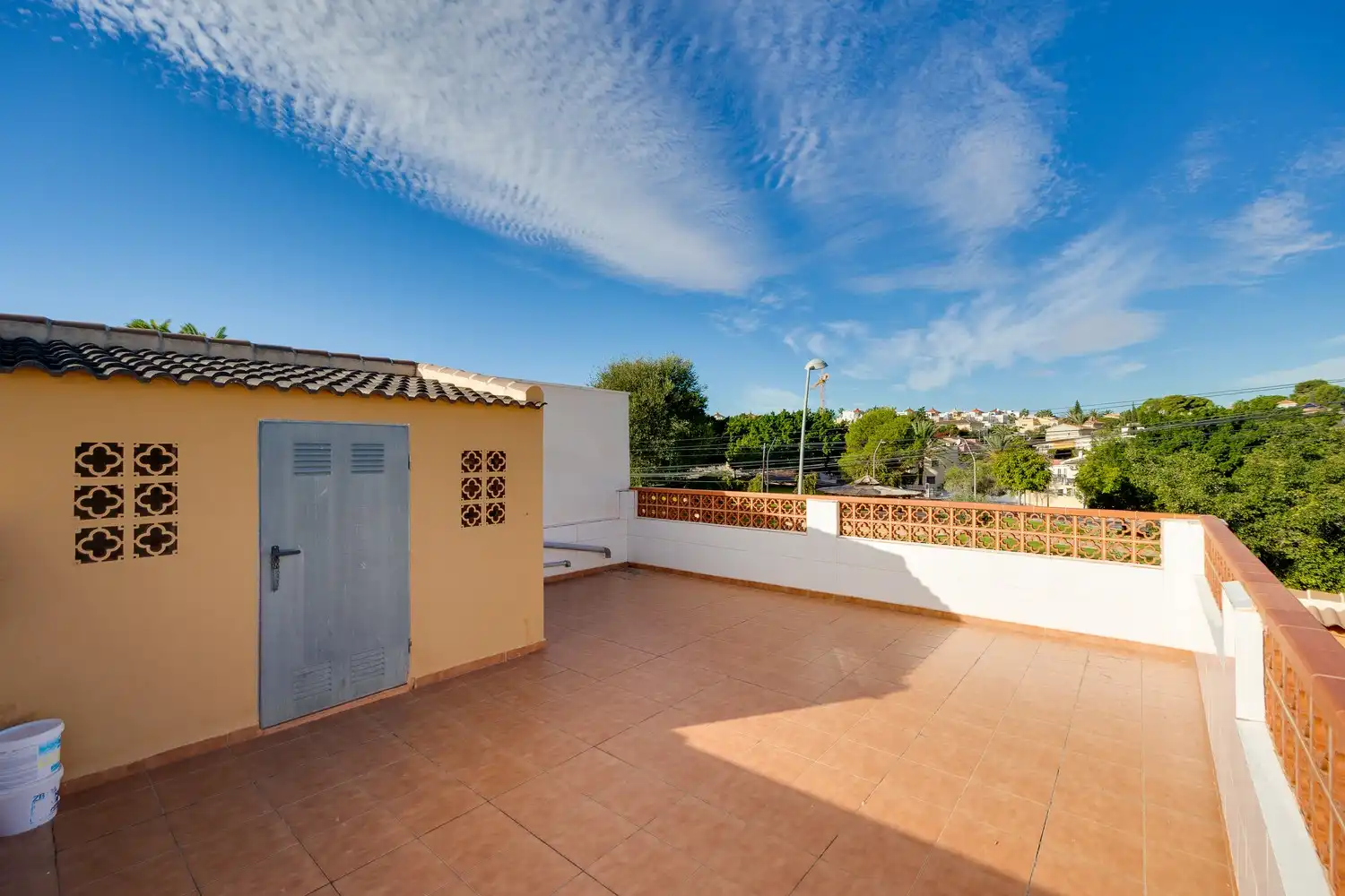 Terraza de Casa adosada en venta en Torrevieja con Aire acondicionado, Calefacción y Jardín privado