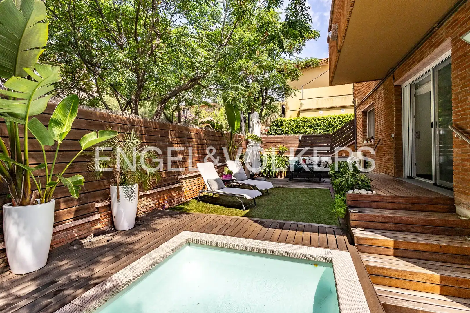 Terrassa de Apartament en venda en Esplugues de Llobregat amb Aire condicionat, Calefacció i Jardí privat