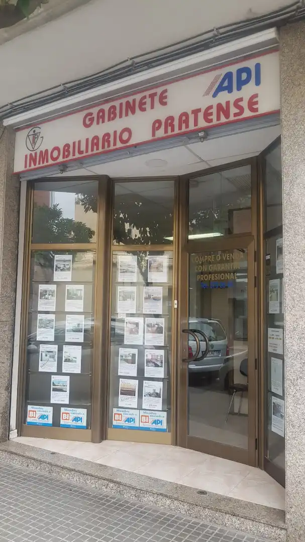 Vista exterior de Ático en venta en El Prat de Llobregat con Aire acondicionado, Terraza y Horno