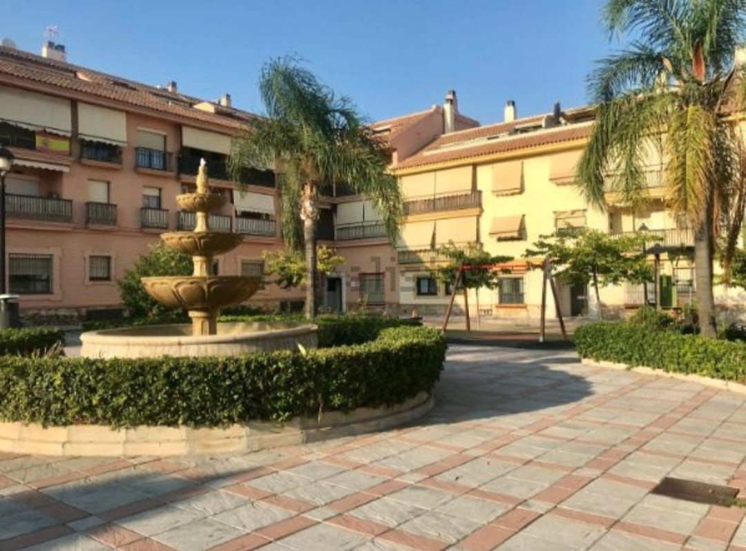 Vista exterior de Pis de lloguer en Fuengirola amb Jardí privat, Moblat i Forn