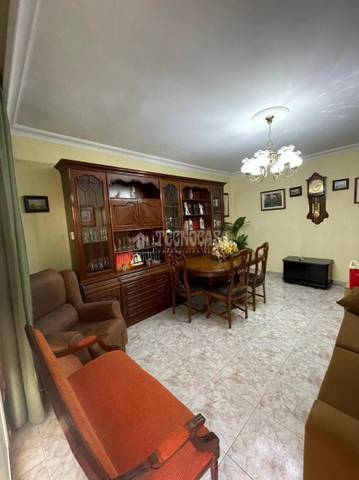 Piso en Venta en Isla Chica