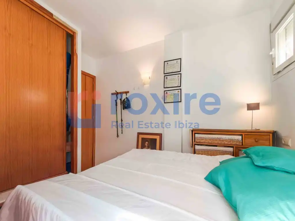 Habitación de Planta baja en venta en Sant Josep de sa Talaia con Jardín privado, Terraza y Piscina comunitaria