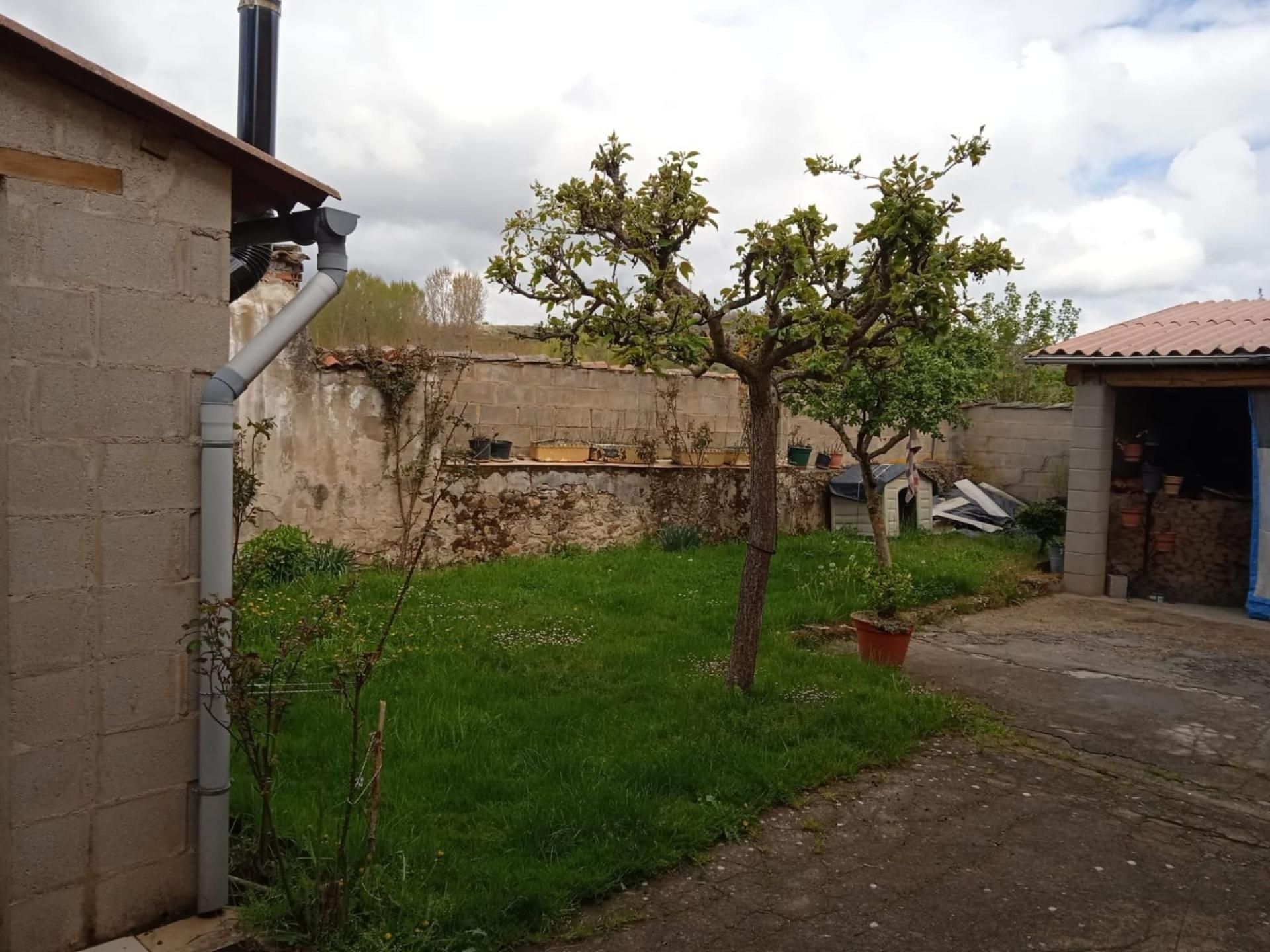 Jardí de Casa o xalet en venda en Santa María de Ordás amb Calefacció