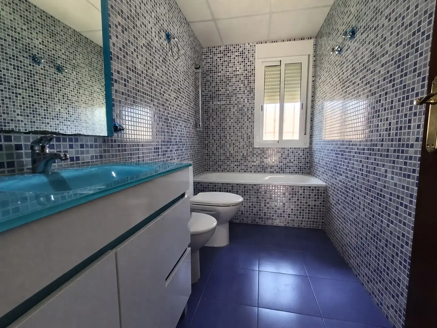 Baño de Casa o chalet en venta en La Carlota con Aire acondicionado, Jardín privado y Terraza