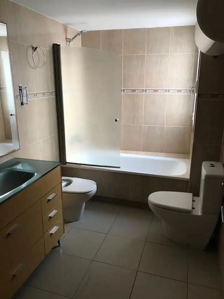 Flat for rent in Carrer de Pere Cabanes, 56, Torrefiel
