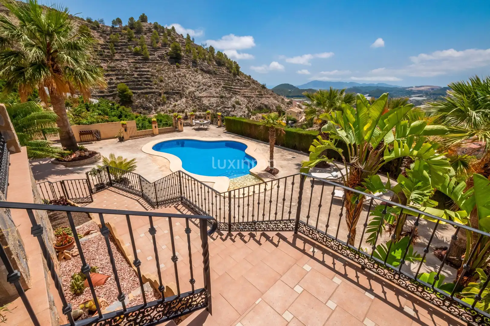 Detached house with pool for sale in Callosa d'en Sarrià