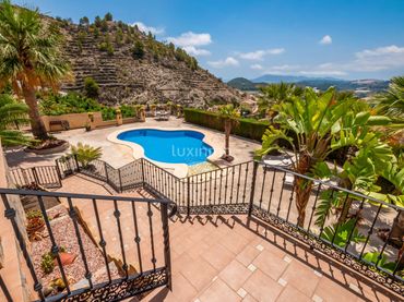 Xalet amb piscina en venda a Callosa d'en Sarrià