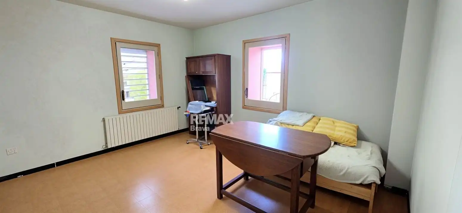 Casa adosada en venta en Celrà con Aire acondicionado, Jardín privado y Terraza