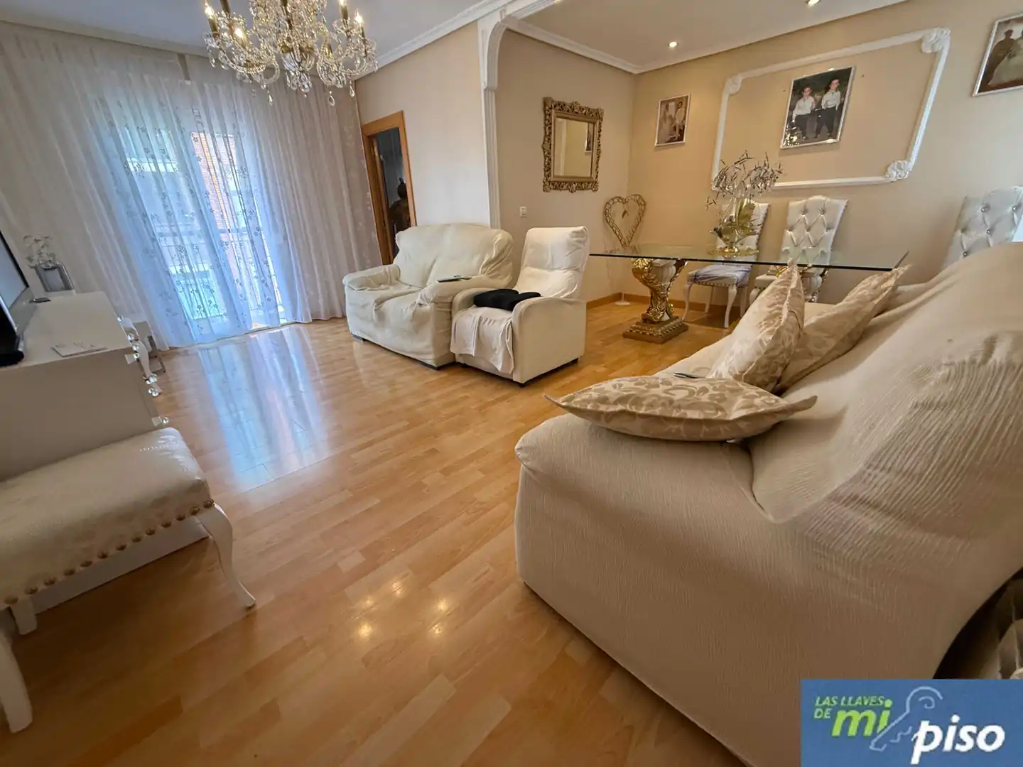 Sala d'estar de Pis en venda en Valladolid Capital amb Calefacció, Parquet i Terrassa