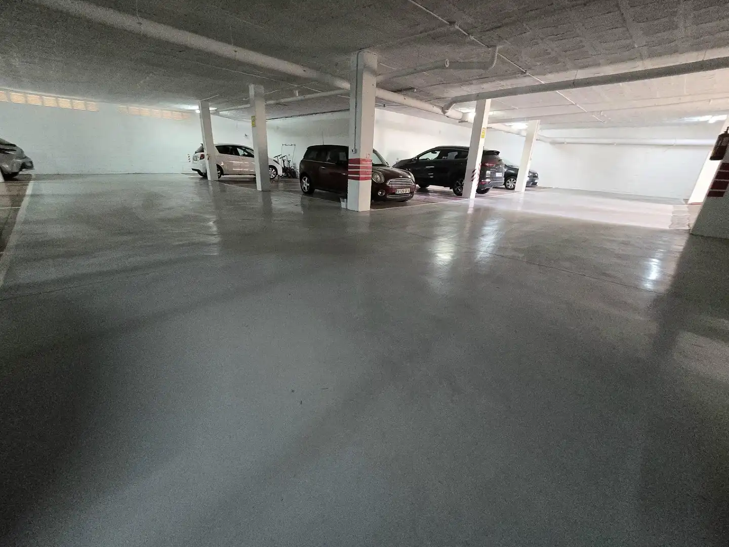 Parking de Piso en venta en Torremolinos con Terraza, Trastero y Amueblado