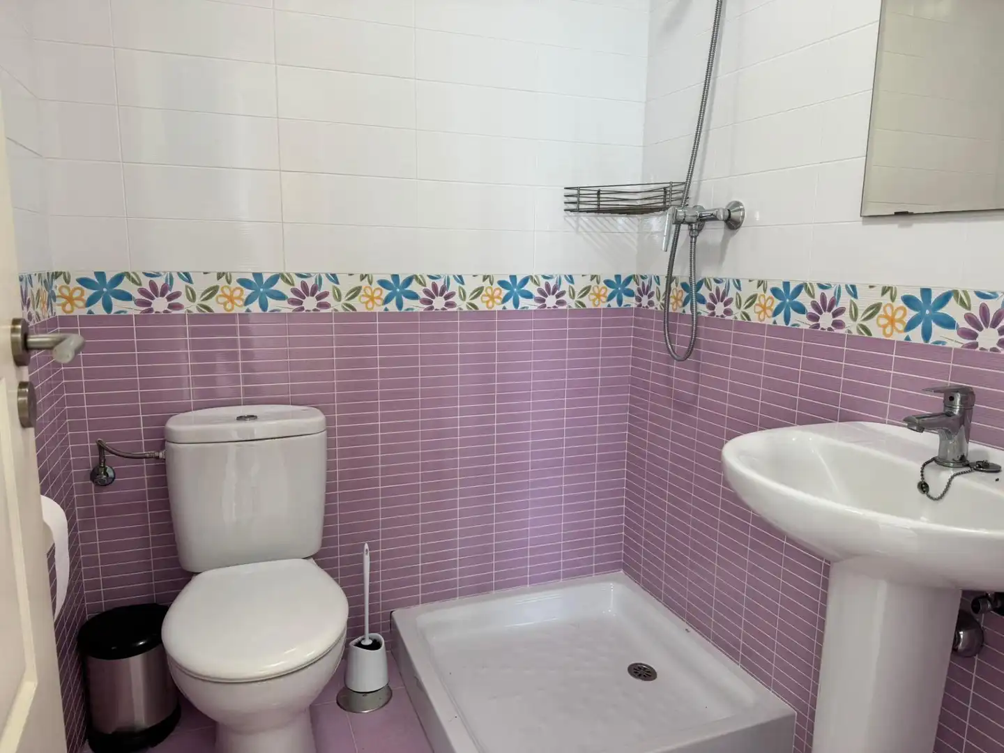 Badezimmer von Einfamilien-Reihenhaus zur Miete in Villajoyosa / La Vila Joiosa mit Klimaanlage, Privatgarten und Terrasse