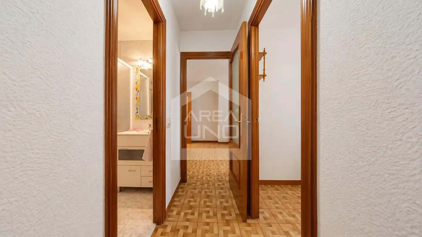 Piso de alquiler en Calle de la Bureba, Zarzaquemada