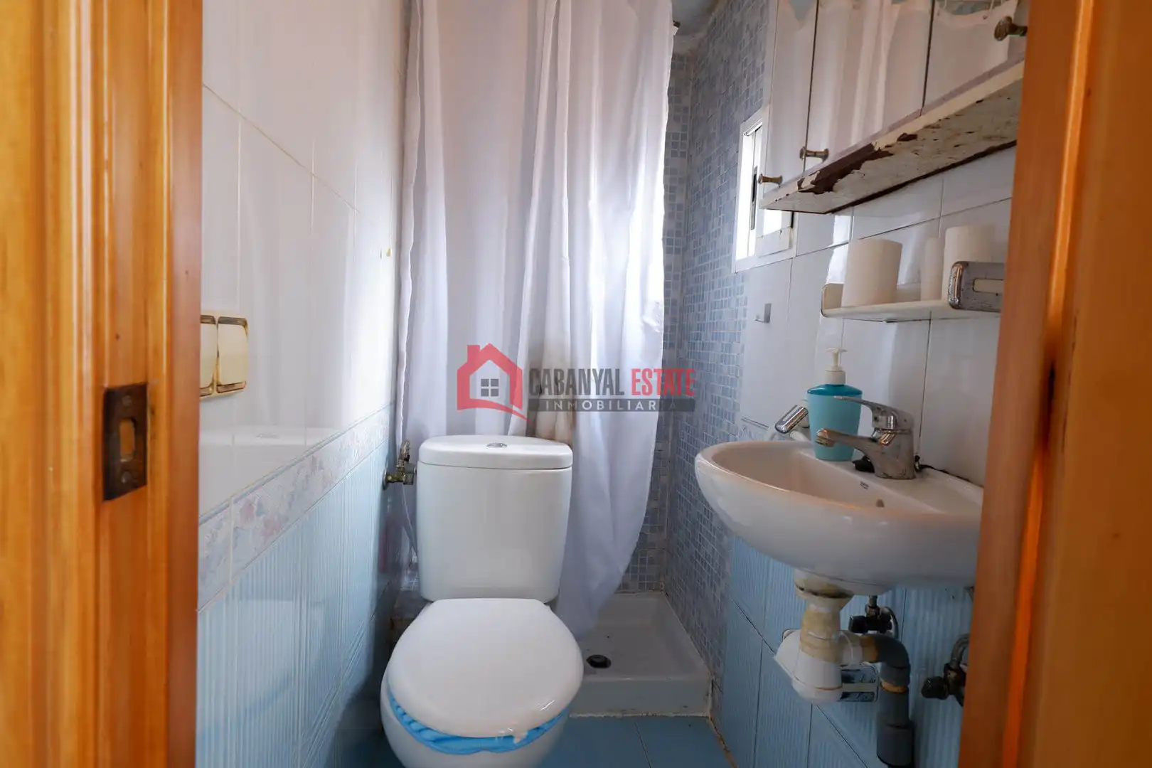 Bathroom of Apartments for sale in Valencia  with Air Conditioner and Balcony