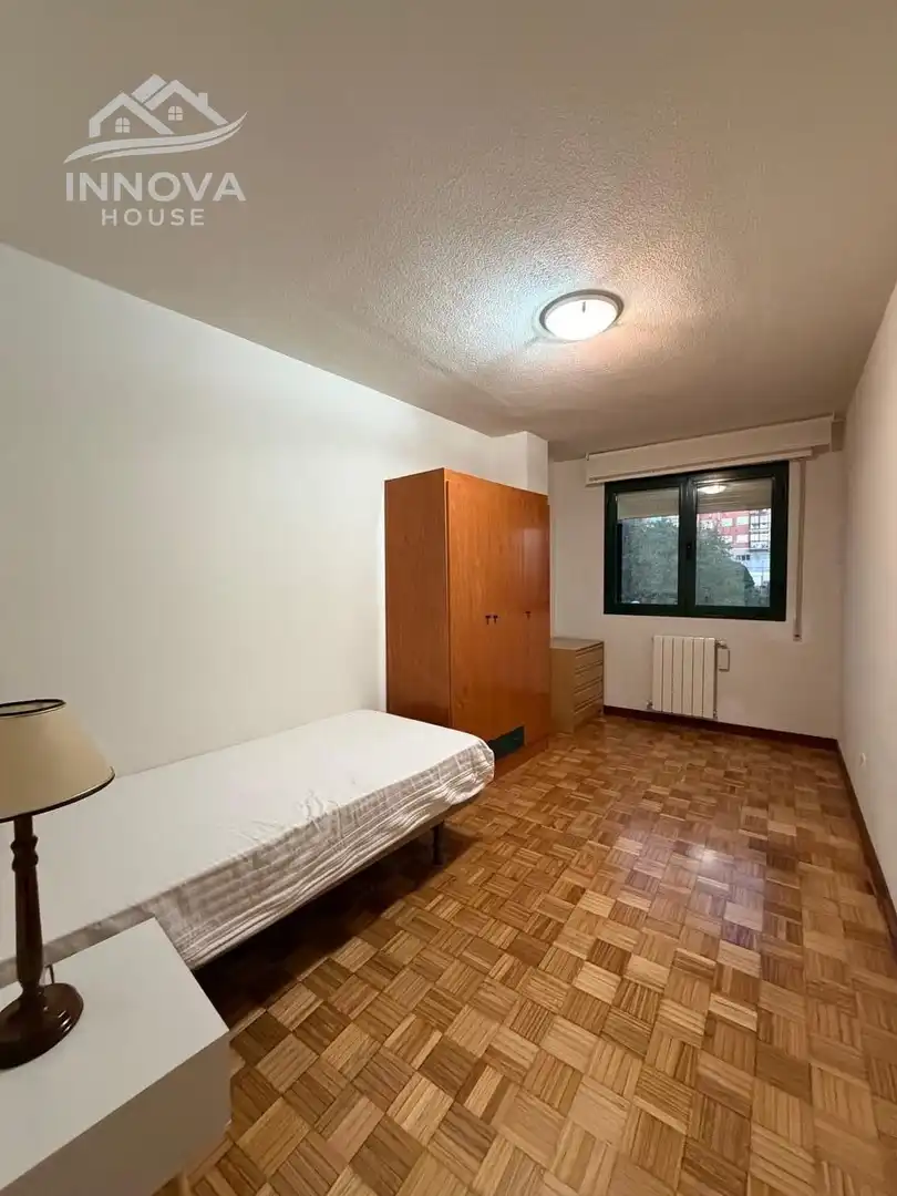 Flat for rent in Avenida Vicente Aleixandre, Sector Plaza de Toros