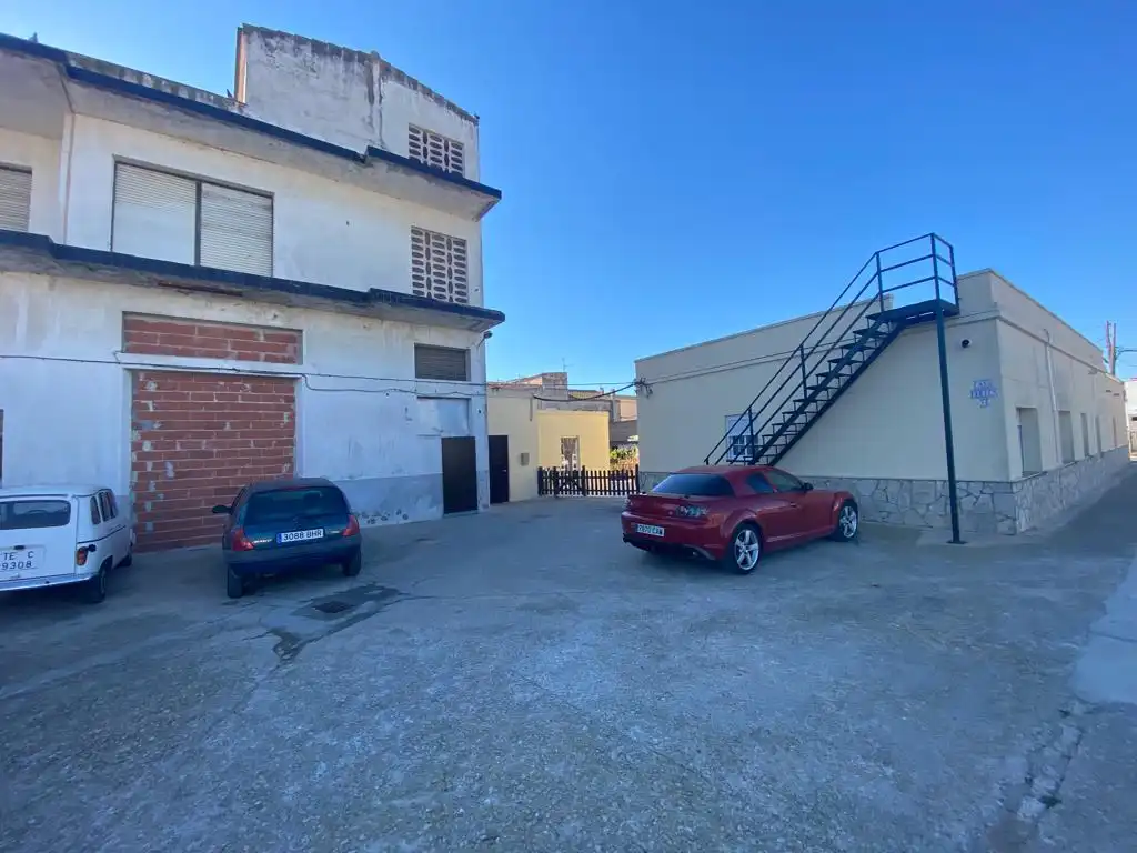 Casa o chalet en venta en C/ Julio Romero de Torre, Deltebre