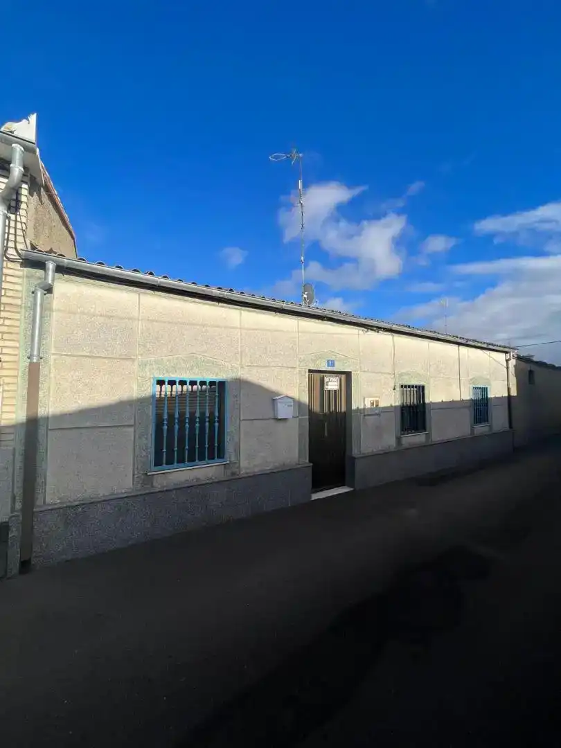Vista exterior de Planta baja en venta en El Campo de Peñaranda  con Amueblado