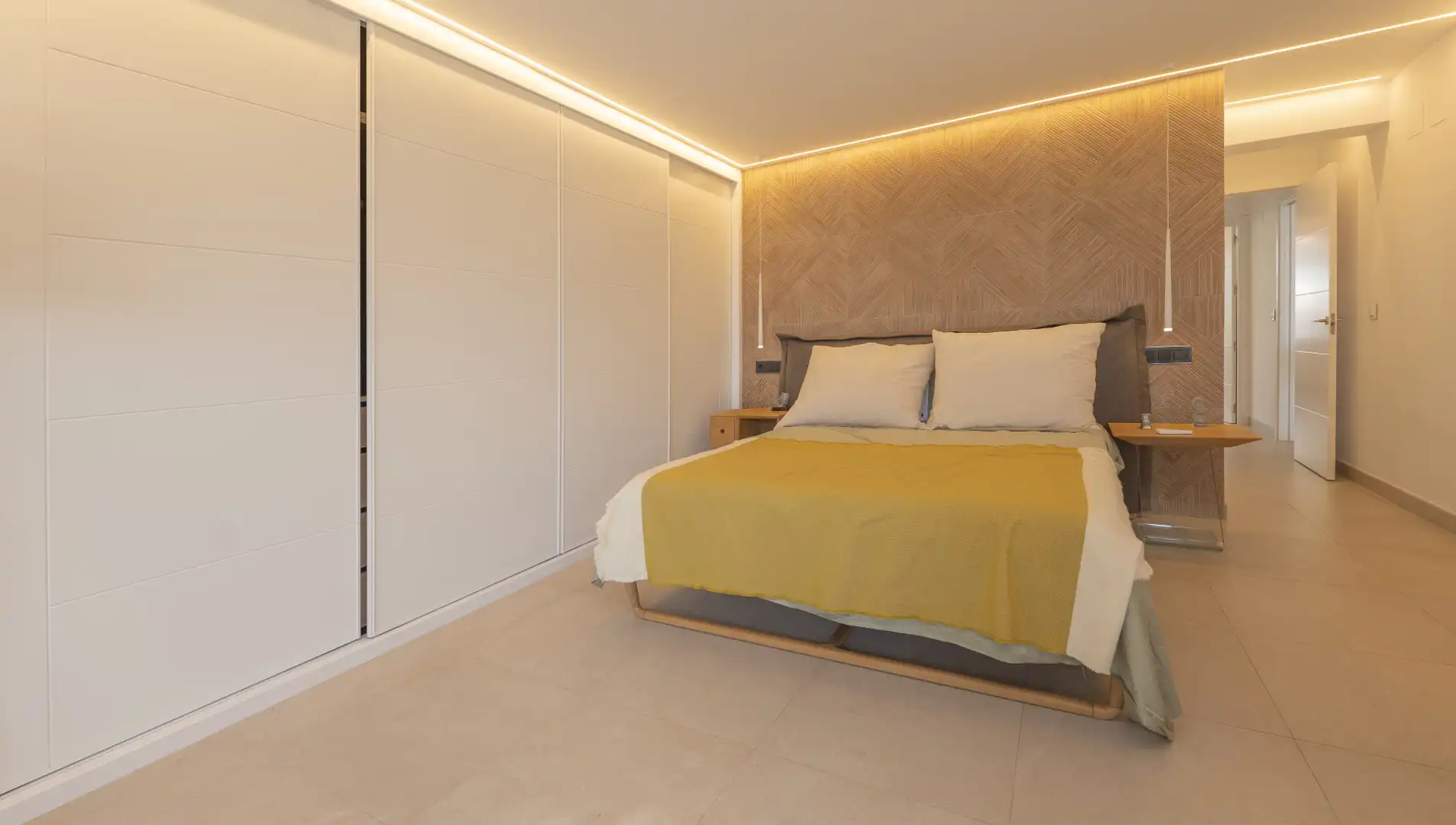 Habitación de Piso en venta en Torremolinos con Aire acondicionado, Terraza y Internet