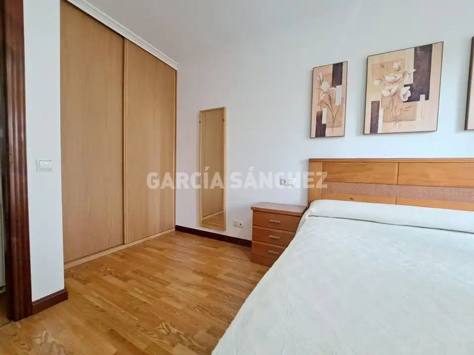 Habitación de Apartamento en venta en Boiro con Calefacción, Amueblado y Horno
