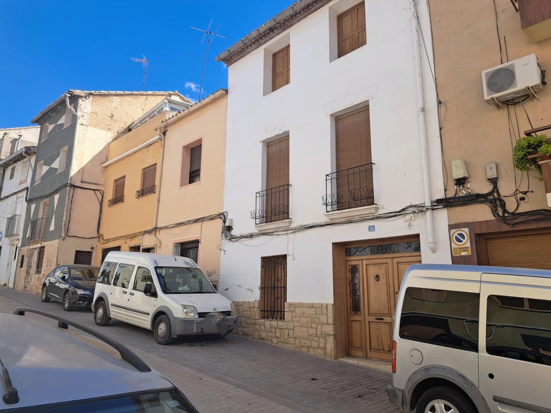 Exterior view of Single-family semi-detached for sale in Requena  with Heating, Terrace and Storage room