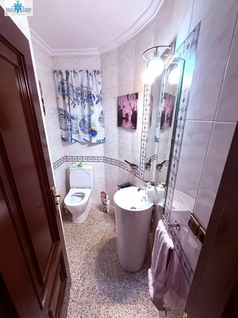 Bathroom of Detached homes for sale in Albacete  with Air Conditioner, Heating and Terrace