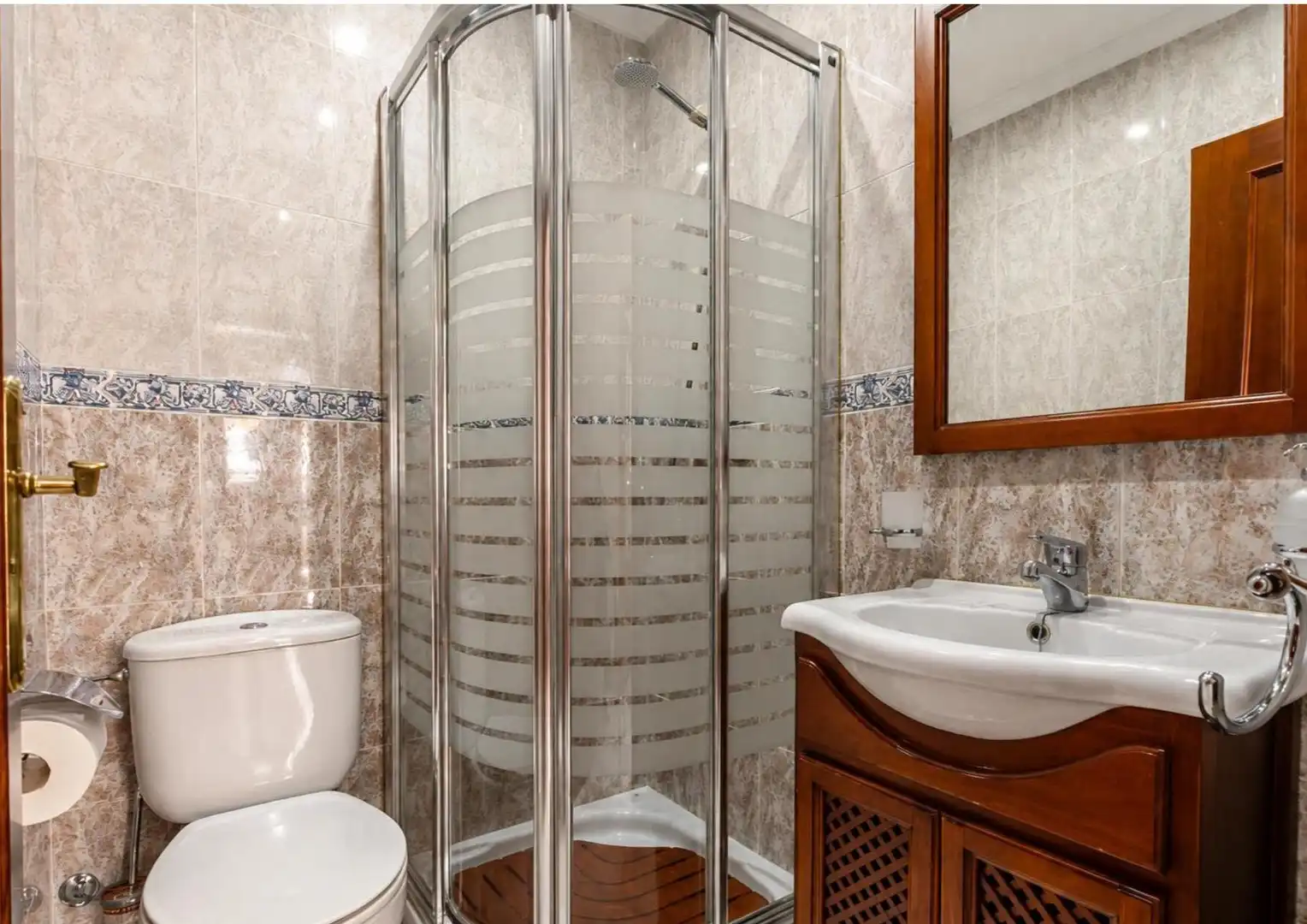 Bany de Apartament de lloguer en Fuengirola amb Terrassa