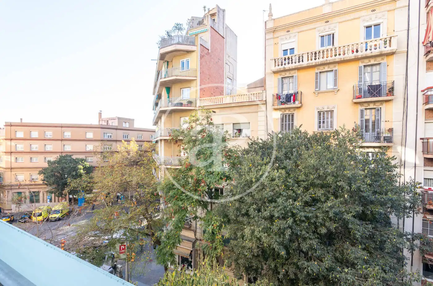 Vista exterior de Pis en venda en Barcelona amb Aire condicionat i Calefacció