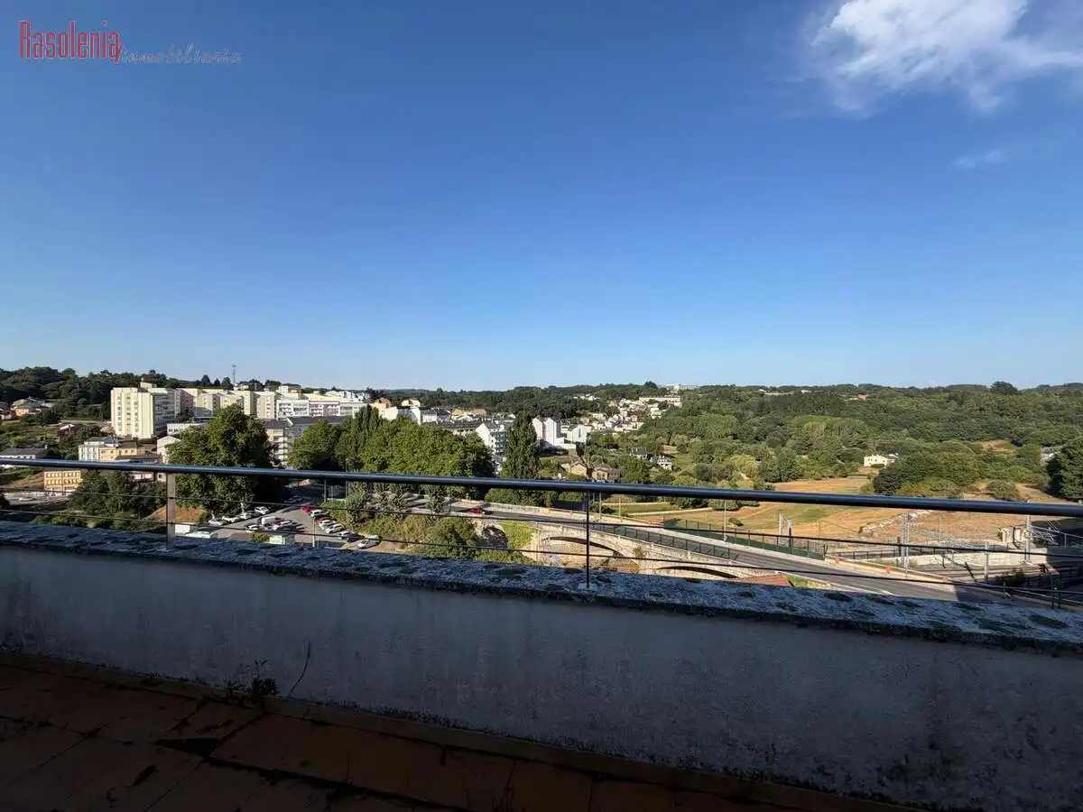 Terrassa de Dúplex en venda en Lugo amb Calefacció